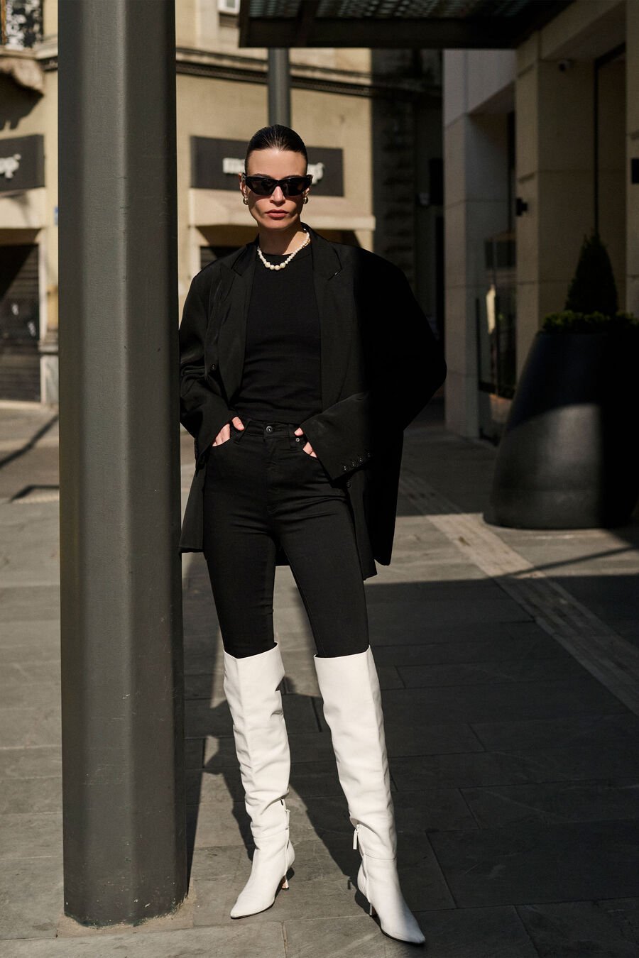 KHLOE HI JEANS in colour BLACK
