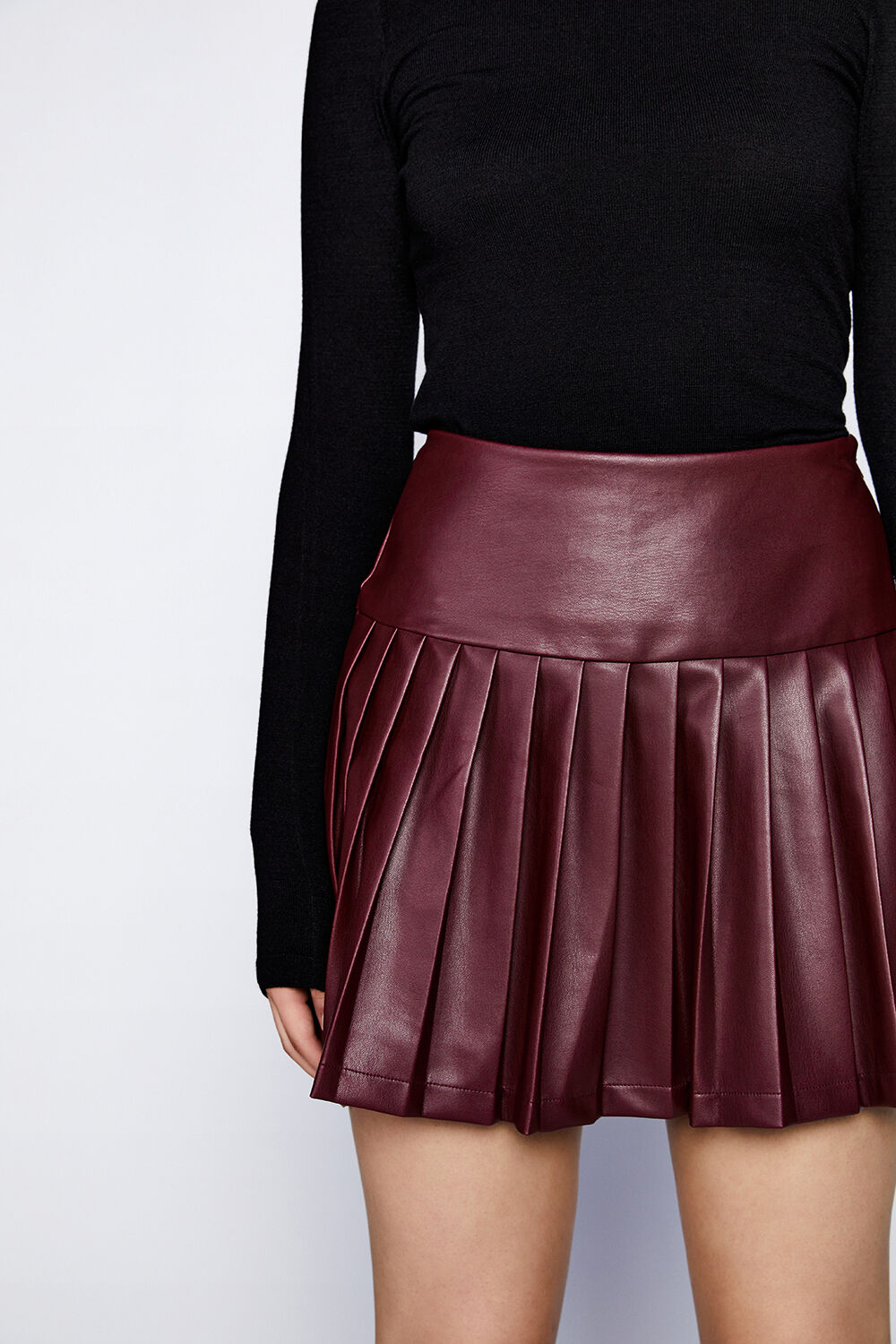 Red pleated skirt 8x10 sales