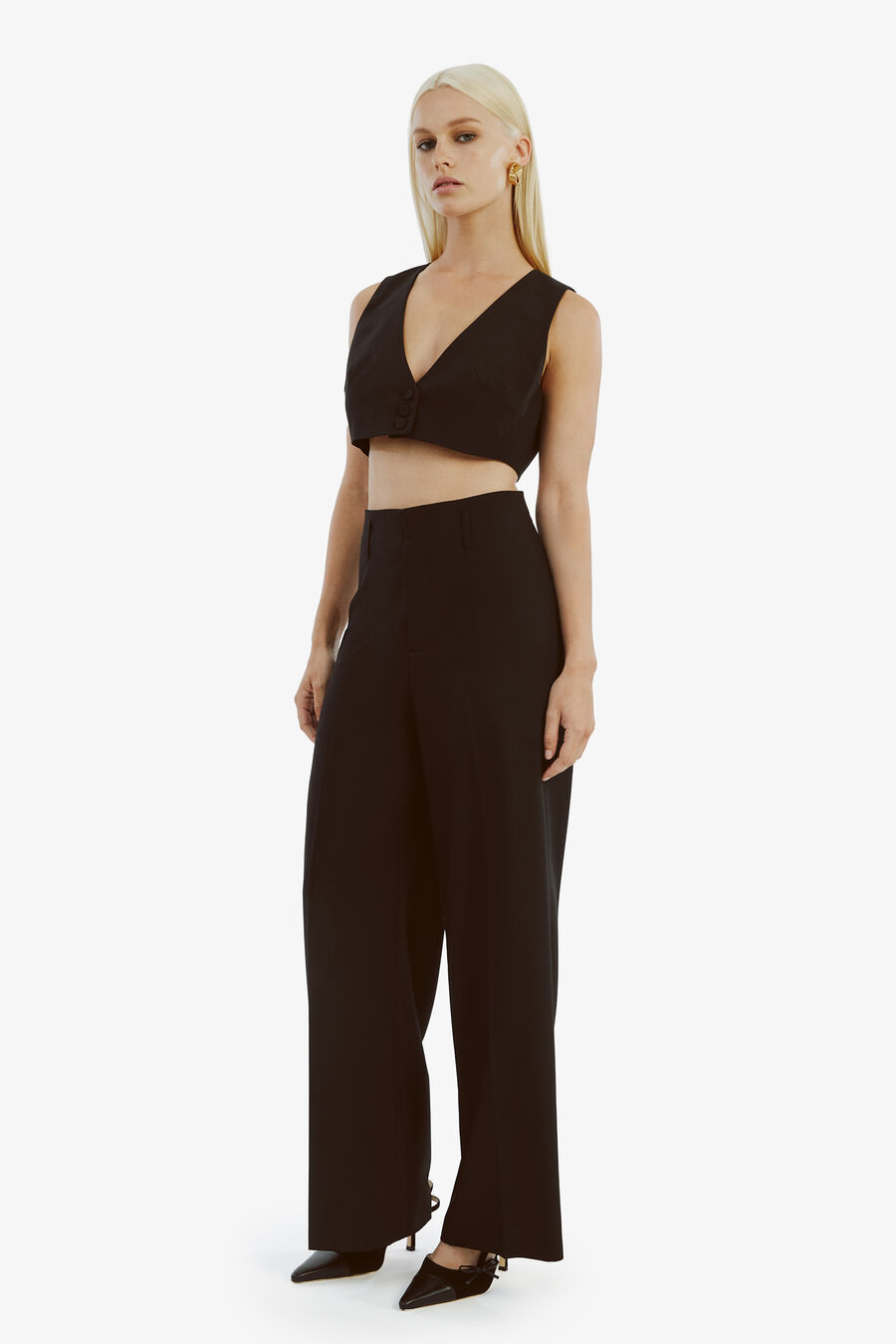 MARLA CROPPED VEST in colour BLACK