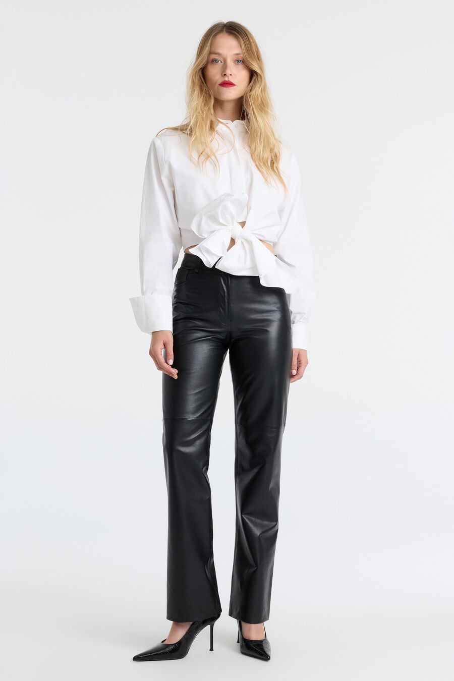 NIA VEGAN LEATHER PANT in colour BLACK