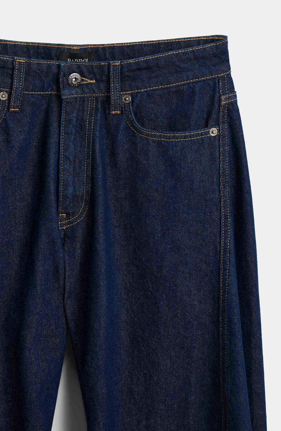 030 Mid Rise Relaxed Fit Jean