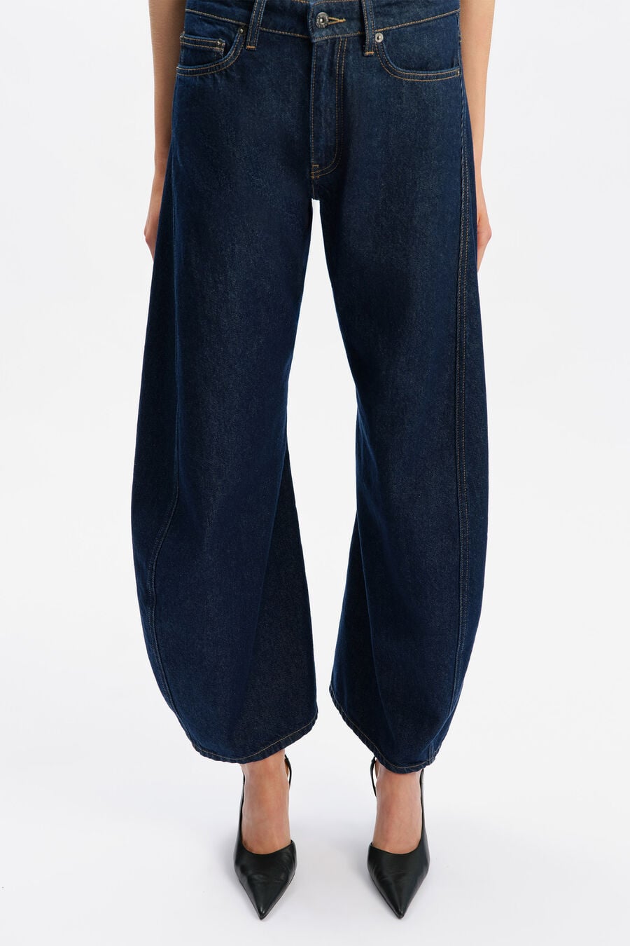 030 Mid Rise Relaxed Fit Jean