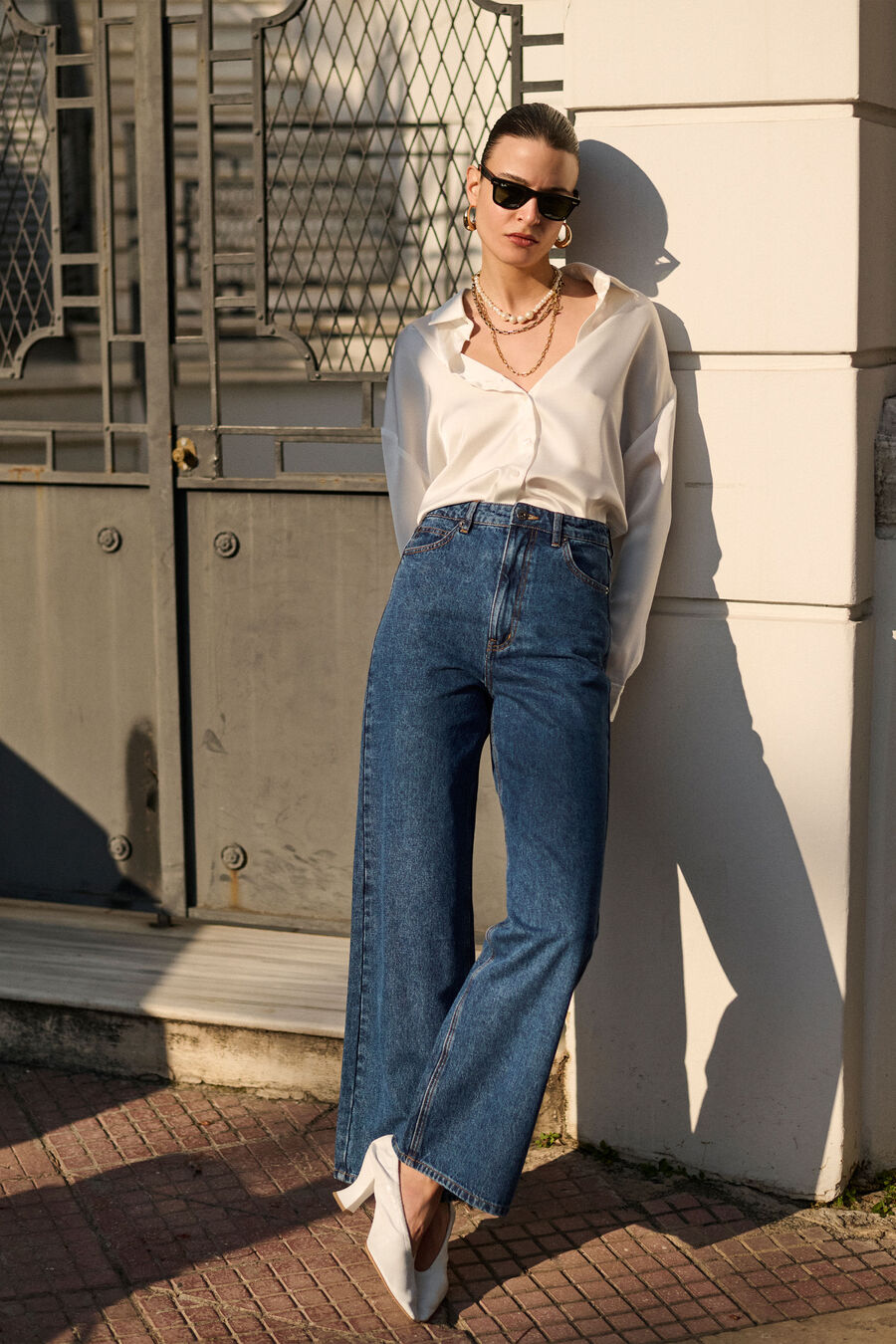 CINDY WIDE FULL LEG JEAN in colour INDIGO