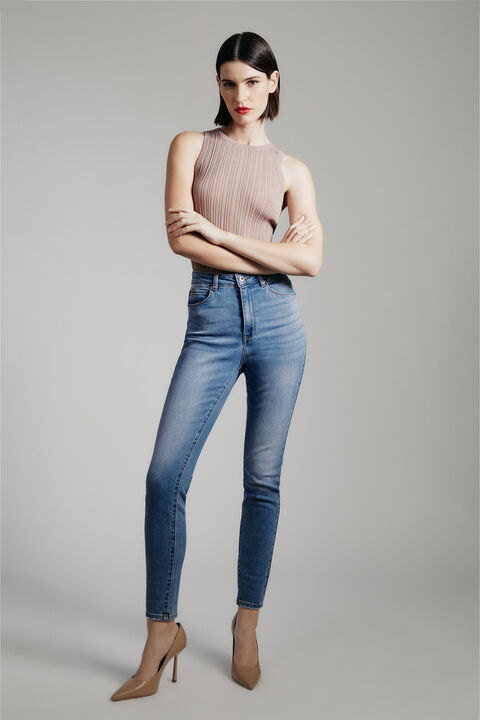 Khloe Hi Jean II in colour DARK DENIM