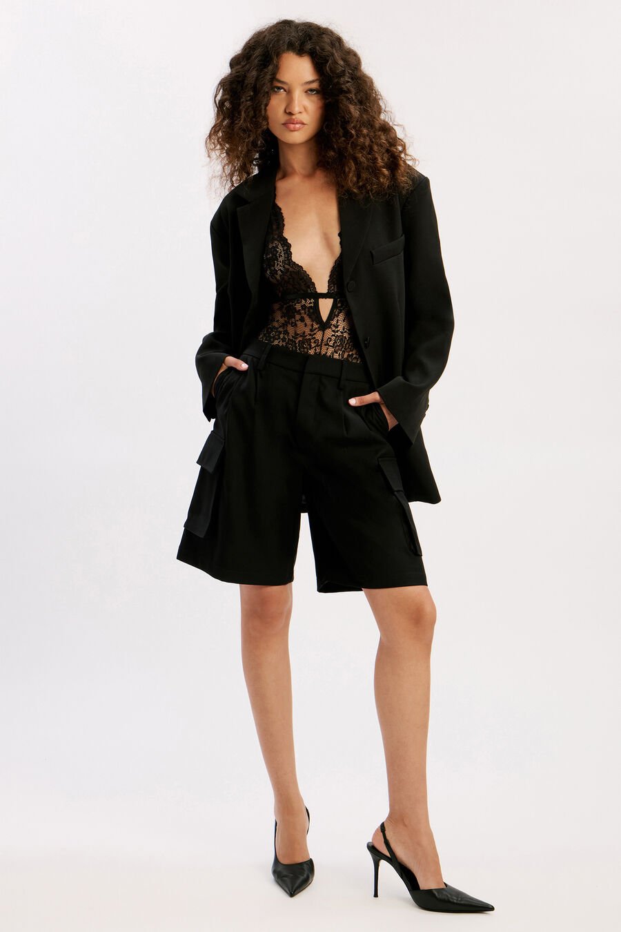 BLAIR TAILORED SHORT in colour BLACK