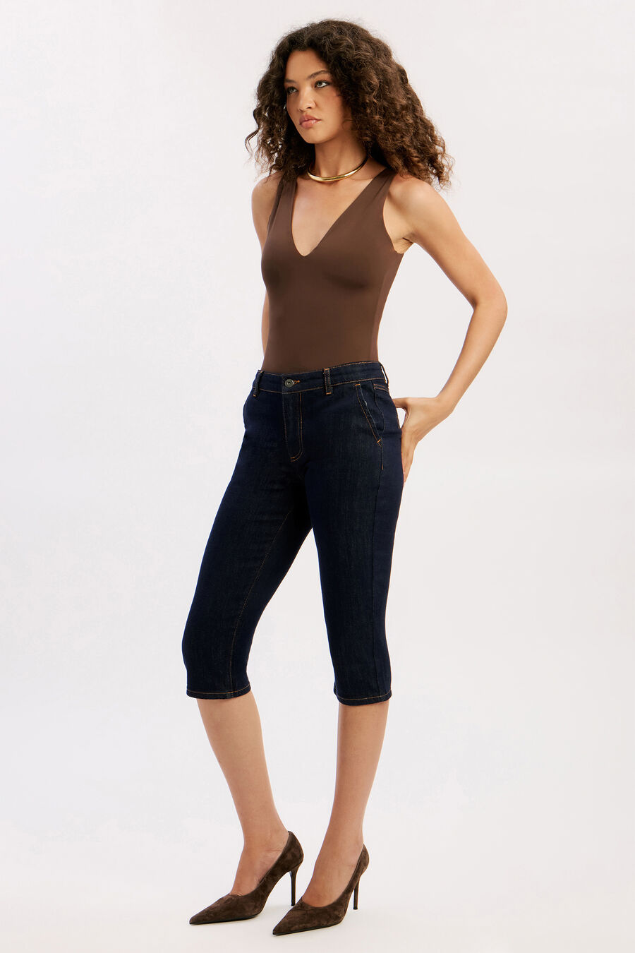 BRUNA PEDAL PUSHER JEAN in colour DARK