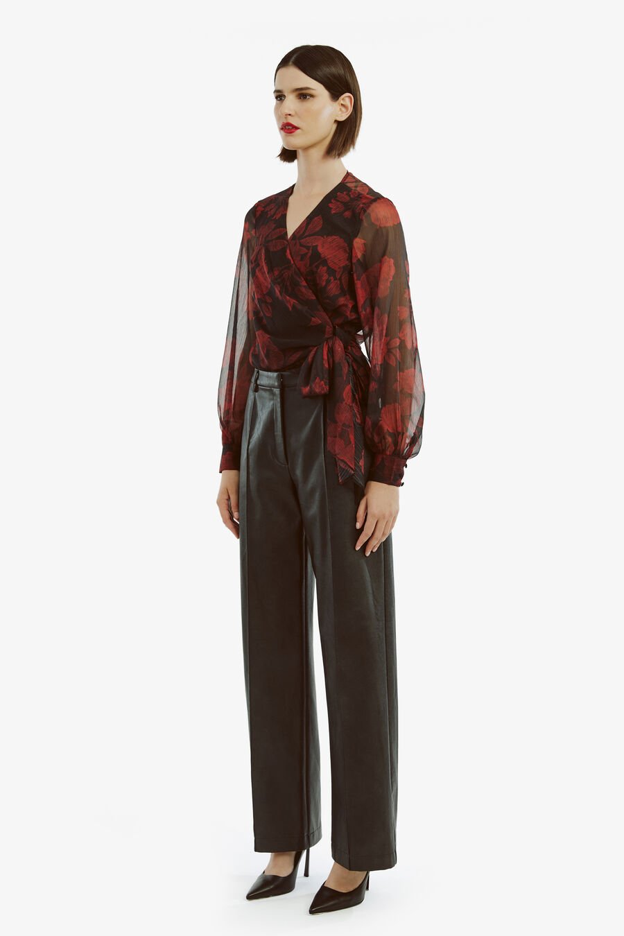 DIANA WRAP TOP in colour RED FLORAL