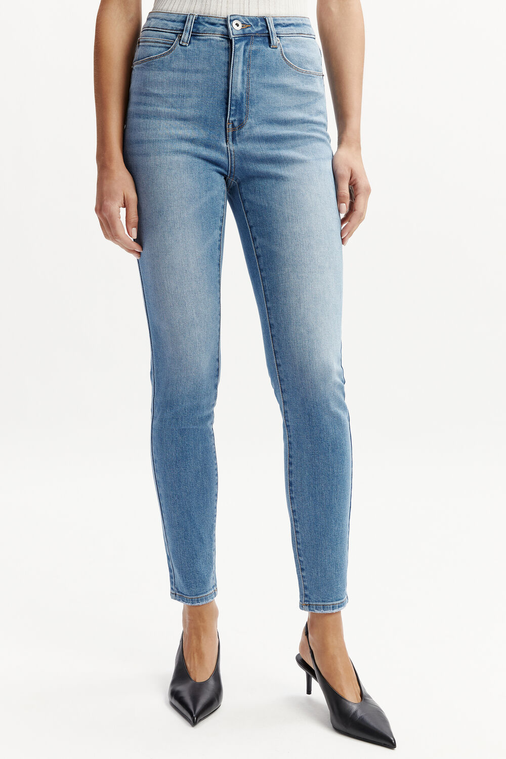 Khloe Hi Jean II in colour DARK DENIM