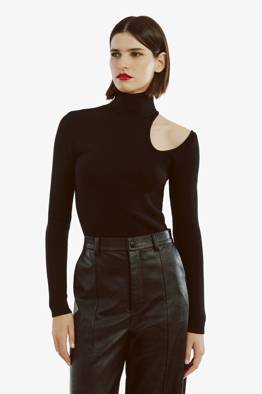 OLESA ASYMMETRIC KNIT TOP in colour BLACK