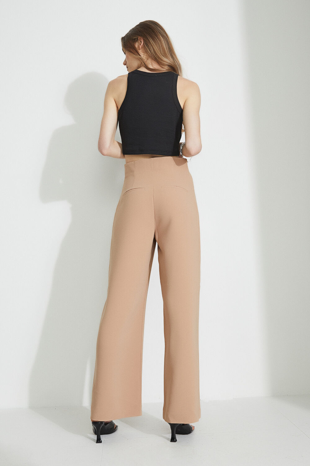 THE HIGH WAIST PANT in colour TAPIOCA
