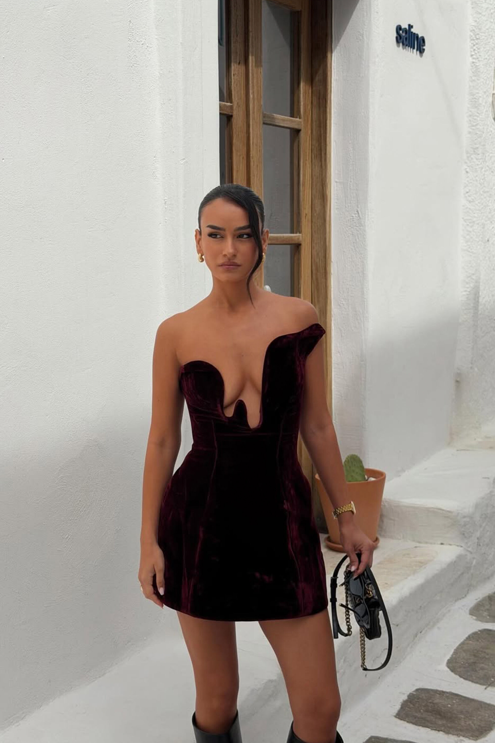 Rosalyn Hourglass Mini Dress In Burgundy | Bardot