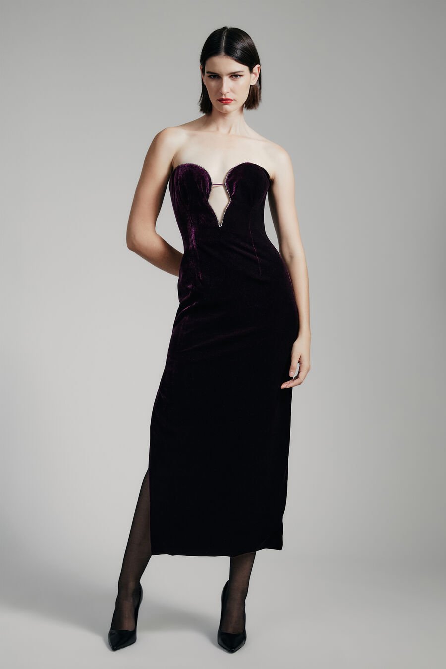 LILAH VELOUR MIDI DRESS in colour DRK PURPLE
