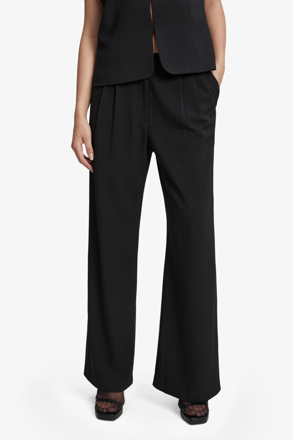 SLOANE STRAIGHT LEG PANT in colour CAVIAR