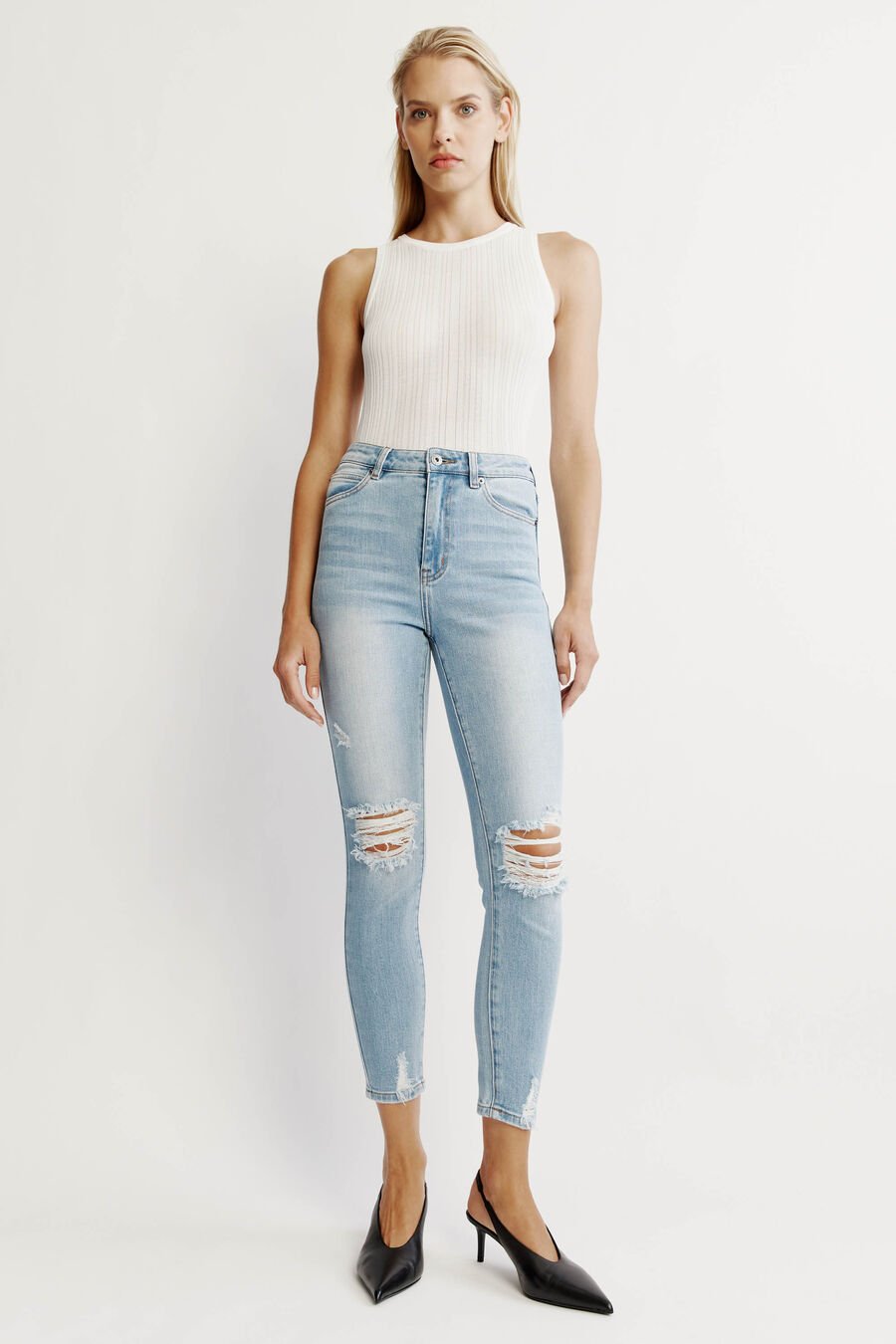 KHLOE HI CROP JEANS in colour MID BLUE