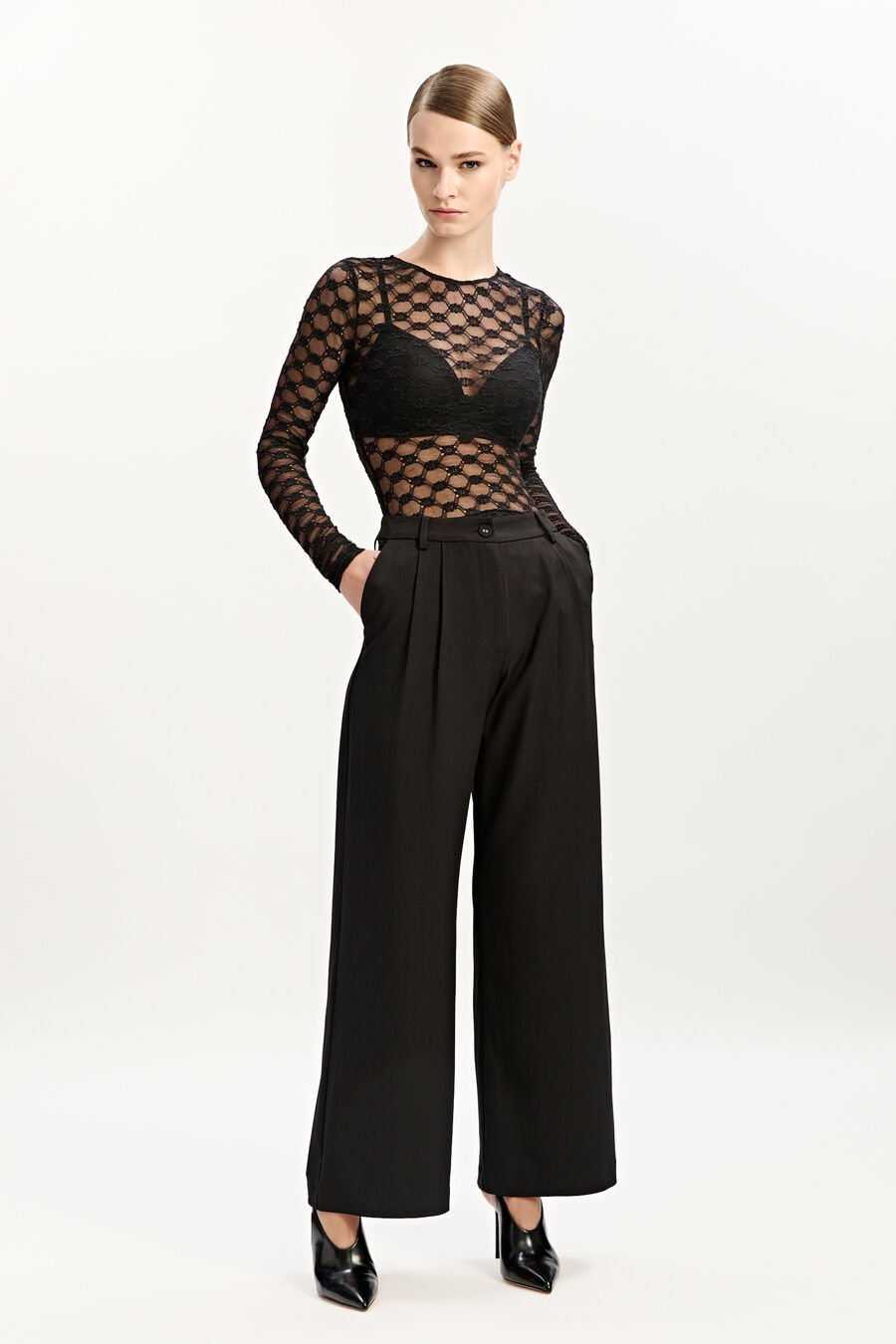 Sloane Straight Leg Pant