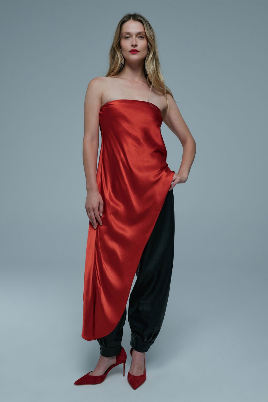 ALITA STRAPLESS SATIN TUNIC in colour Burnt Red