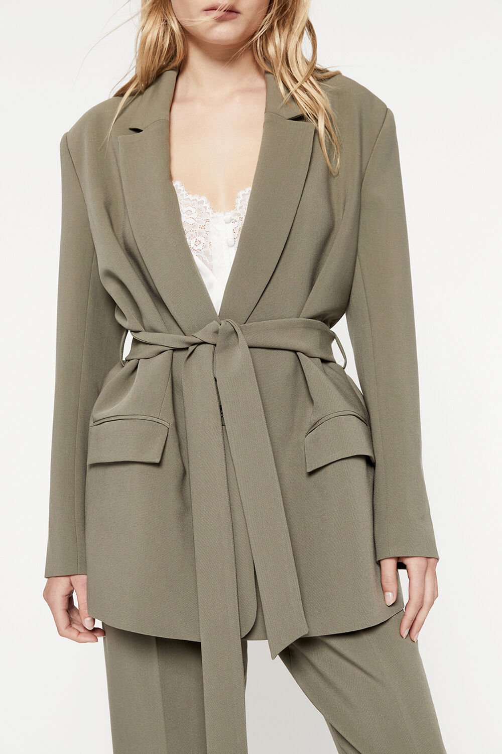 BELTED BLAZER