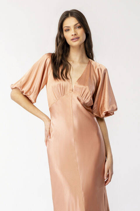 EVERLEIGH SATIN MIDI DRESS in colour MOCHA BISQUE
