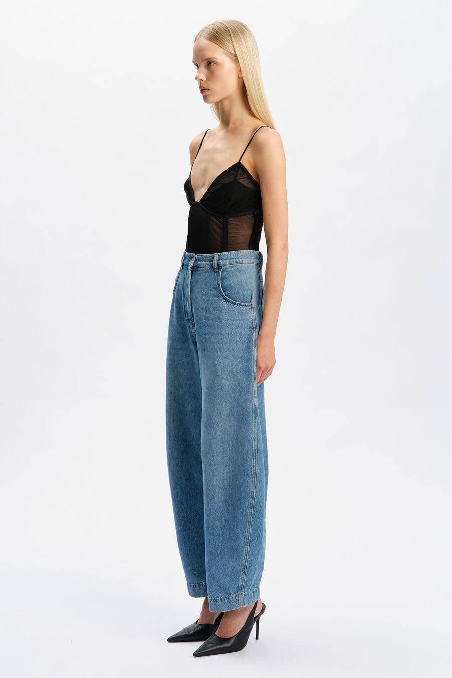 030 High Rise Barrel Leg Jean