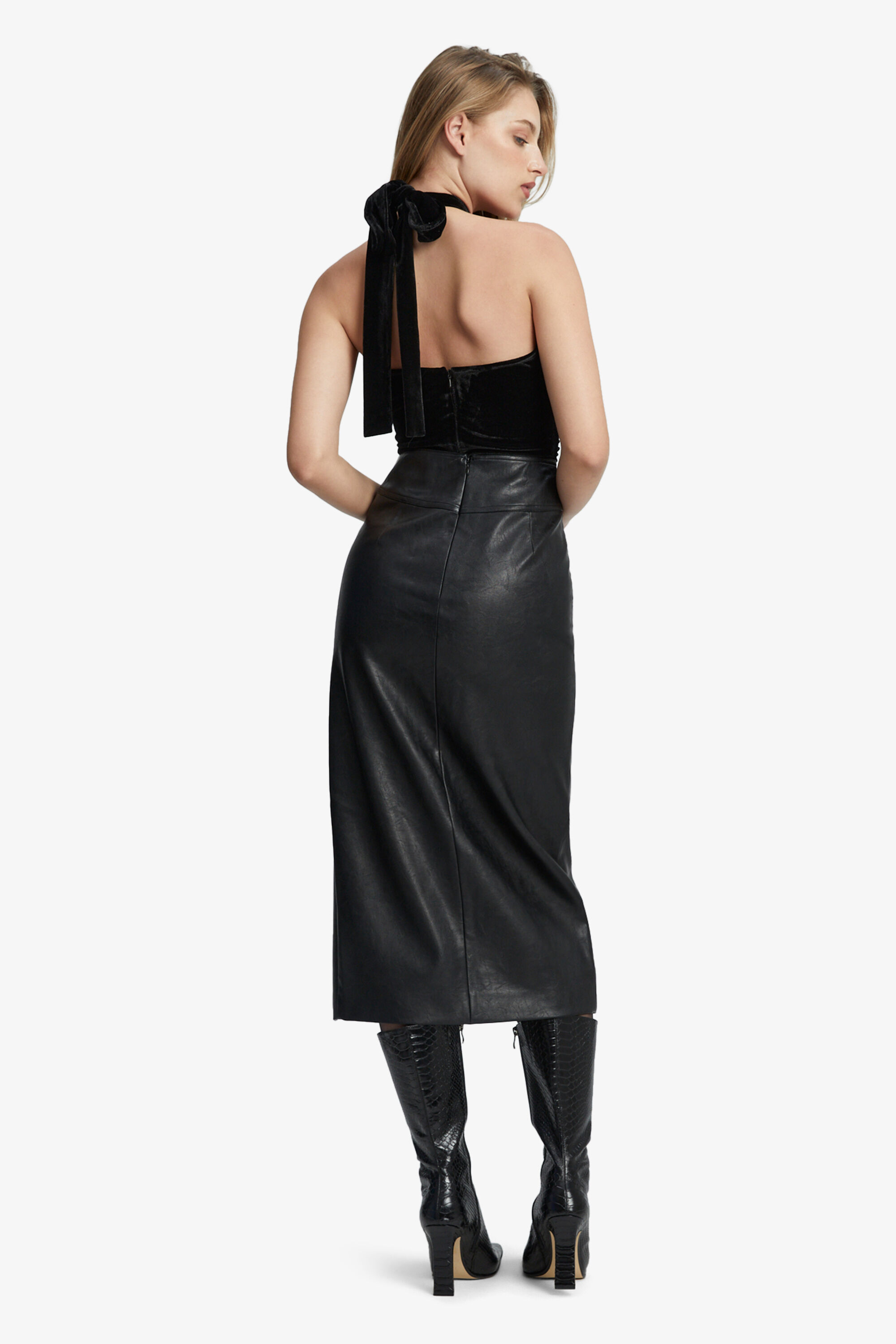 Black leather hot sale skirt bardot