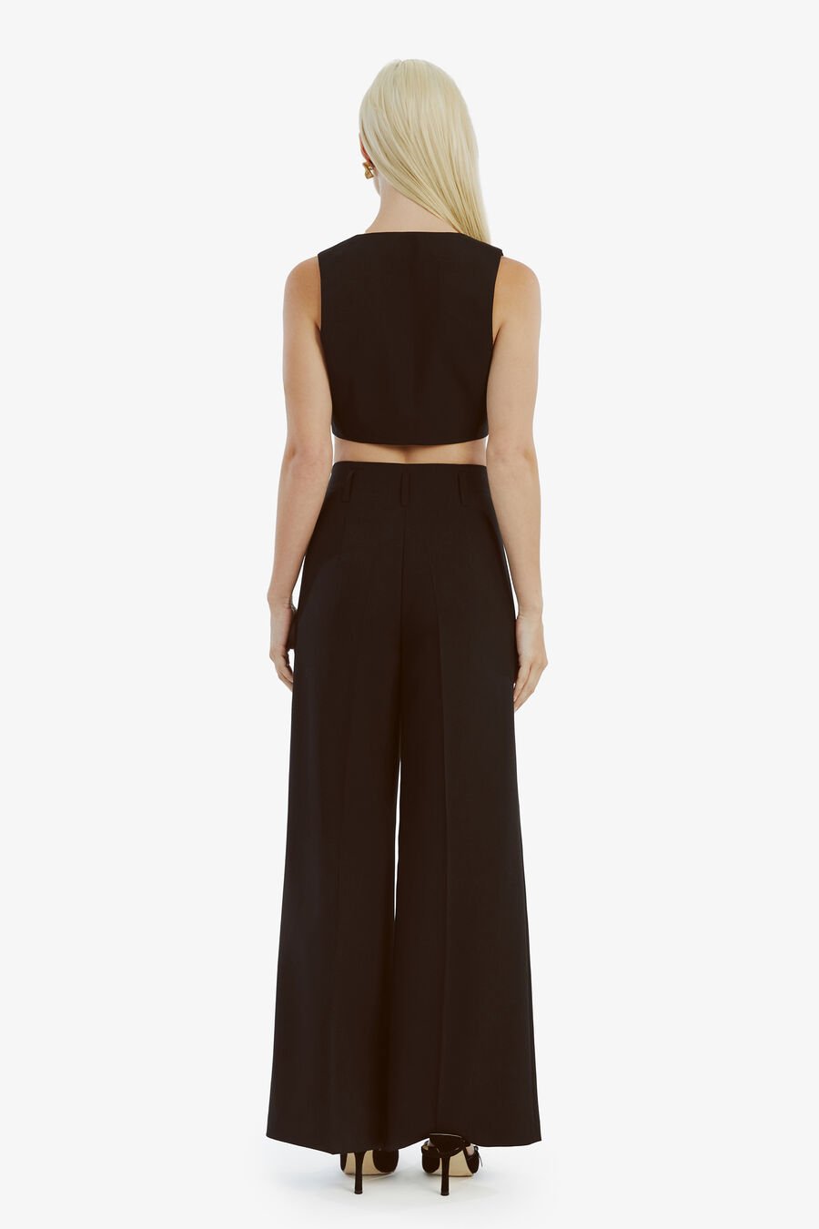 MARLA CROPPED VEST in colour BLACK