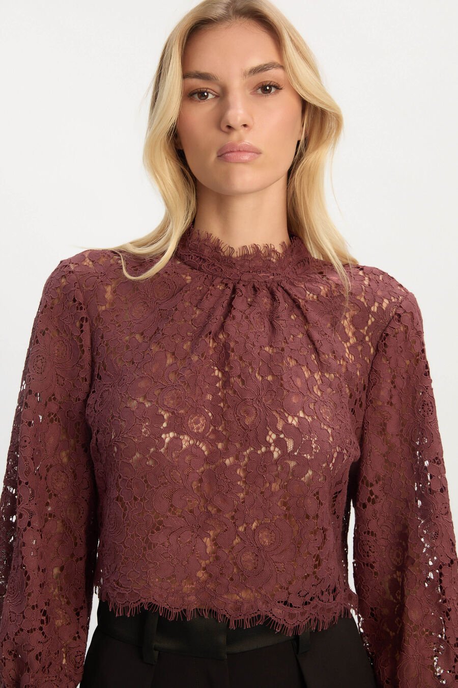 LACE GEORGIA TOP in colour Deep Plum