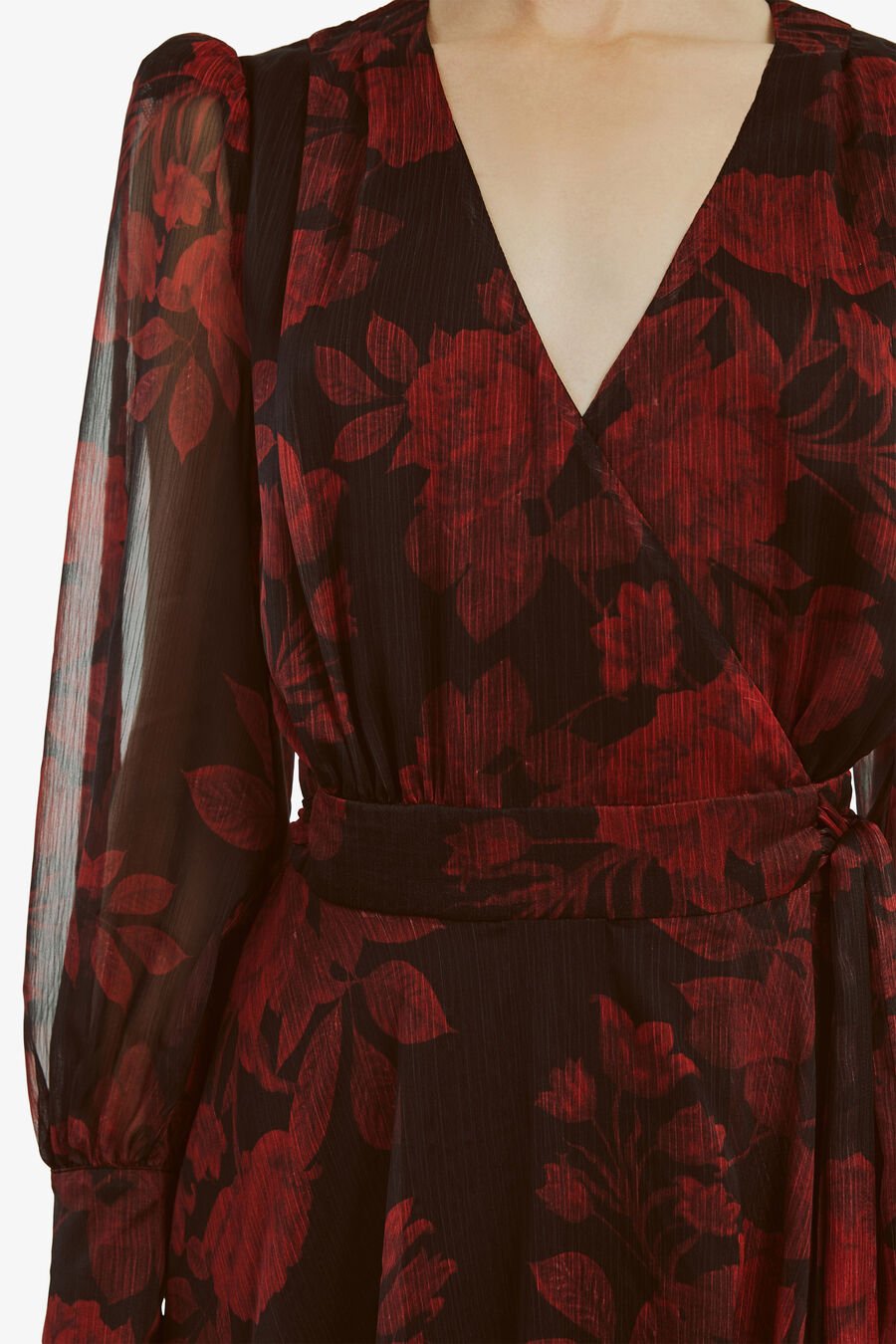 LUCIANNA MAXI WRAP DRESS in colour RED FLORAL