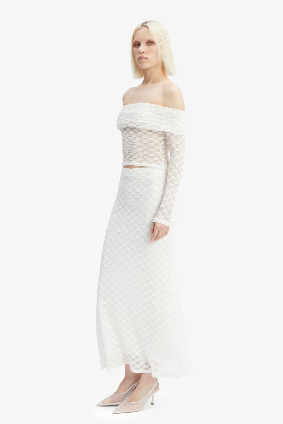ADONI OFF THE SHOULDER TOP in colour ORCHIDWHT