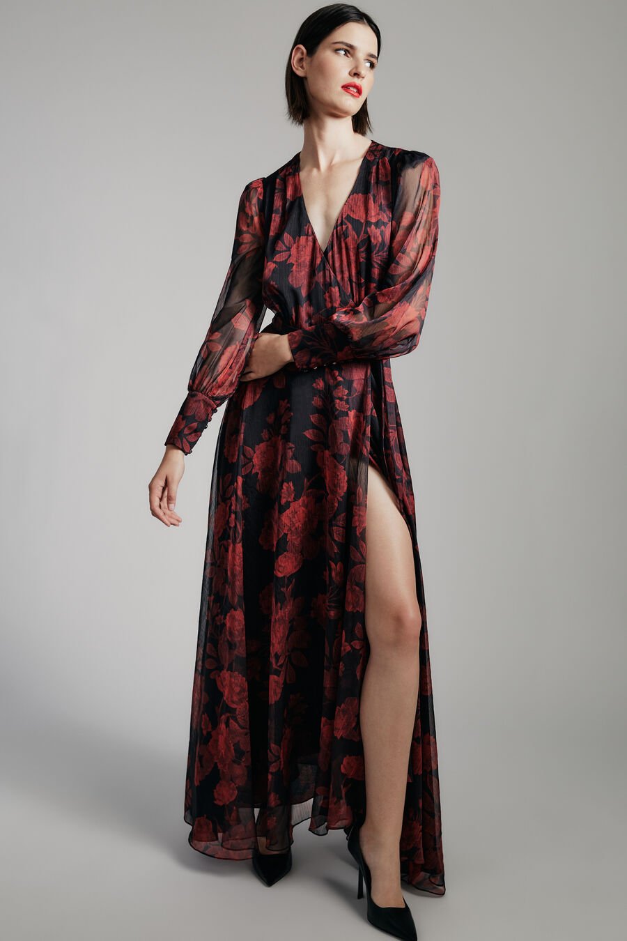 LUCIANNA MAXI WRAP DRESS in colour RED FLORAL