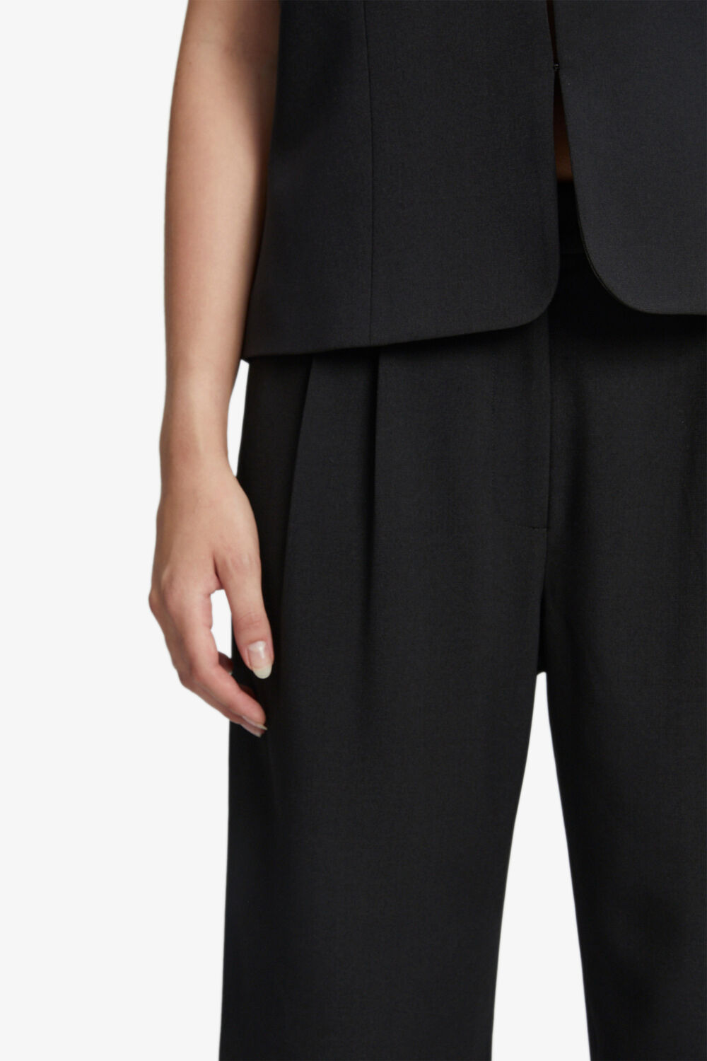 SLOANE STRAIGHT LEG PANT in colour CAVIAR