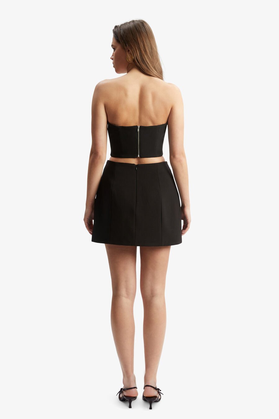 DELPHI STRAPLESS CROP TOP in colour BLACK
