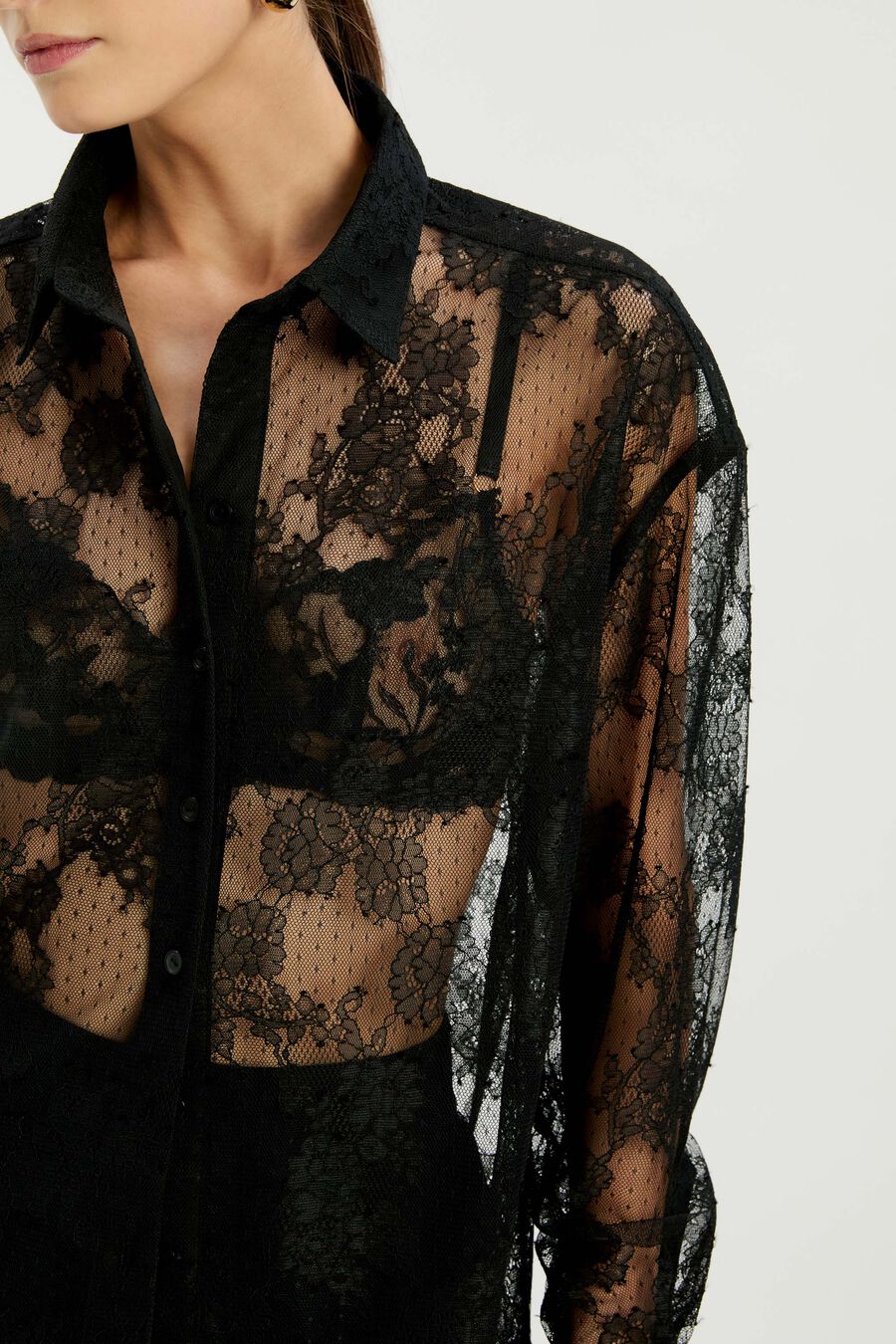 ALEIDA OVERSIZED LACE SHIRT in colour Black