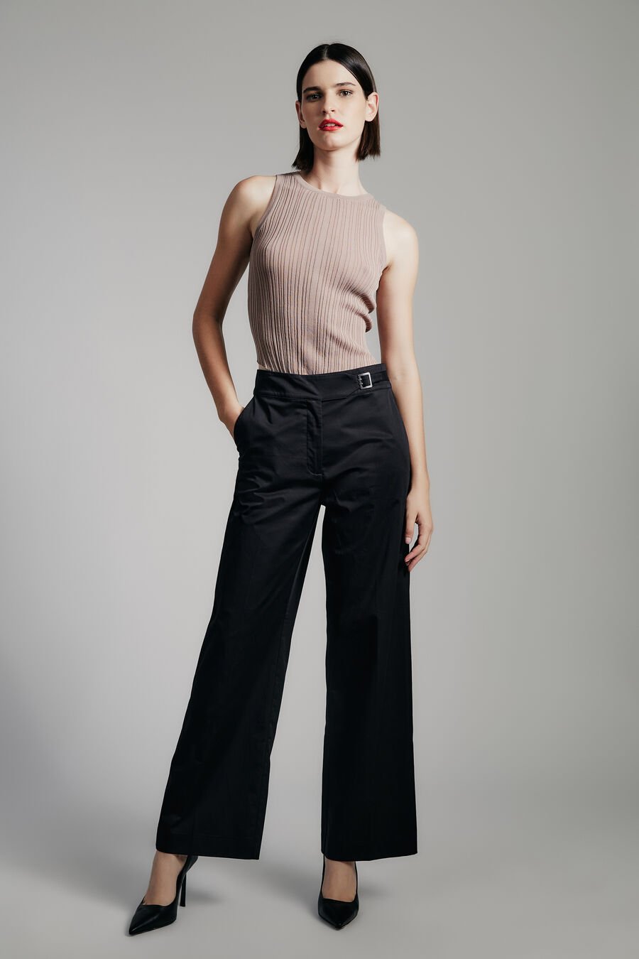 ILARIA STRAIGHT LEG PANT in colour BLACK