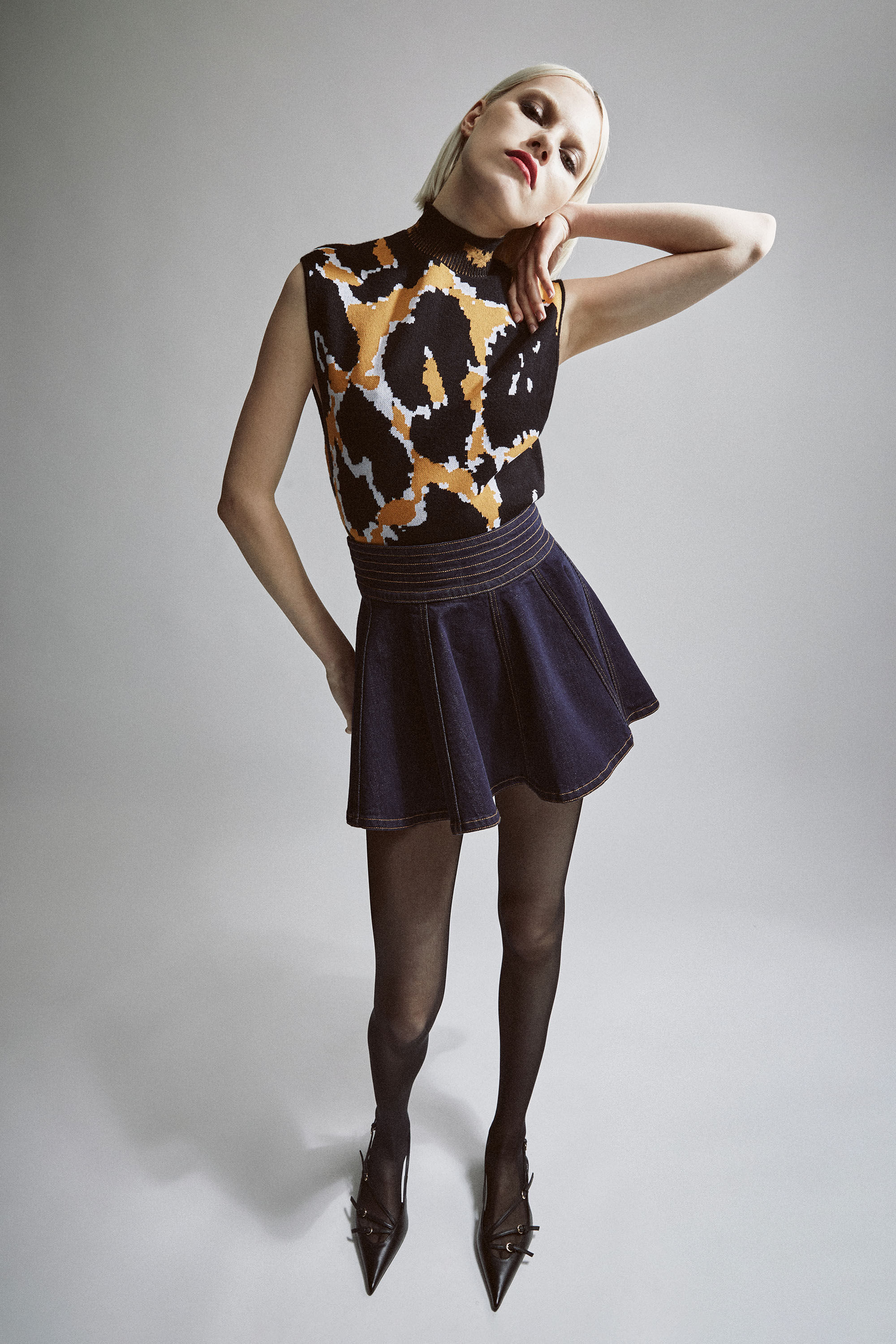 ミニスカート Burberry SS24 Dark blue denim mini skirt (8080921 A1503) Burberry EKD Denim Mini Skirt | Neiman Marcus