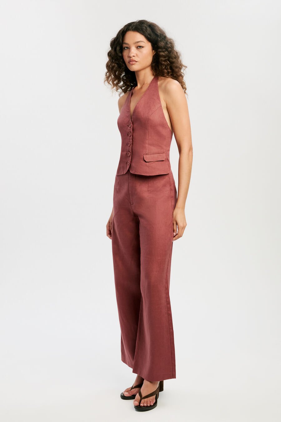DOMENICA HALTER LINEN VEST in colour Chestnut