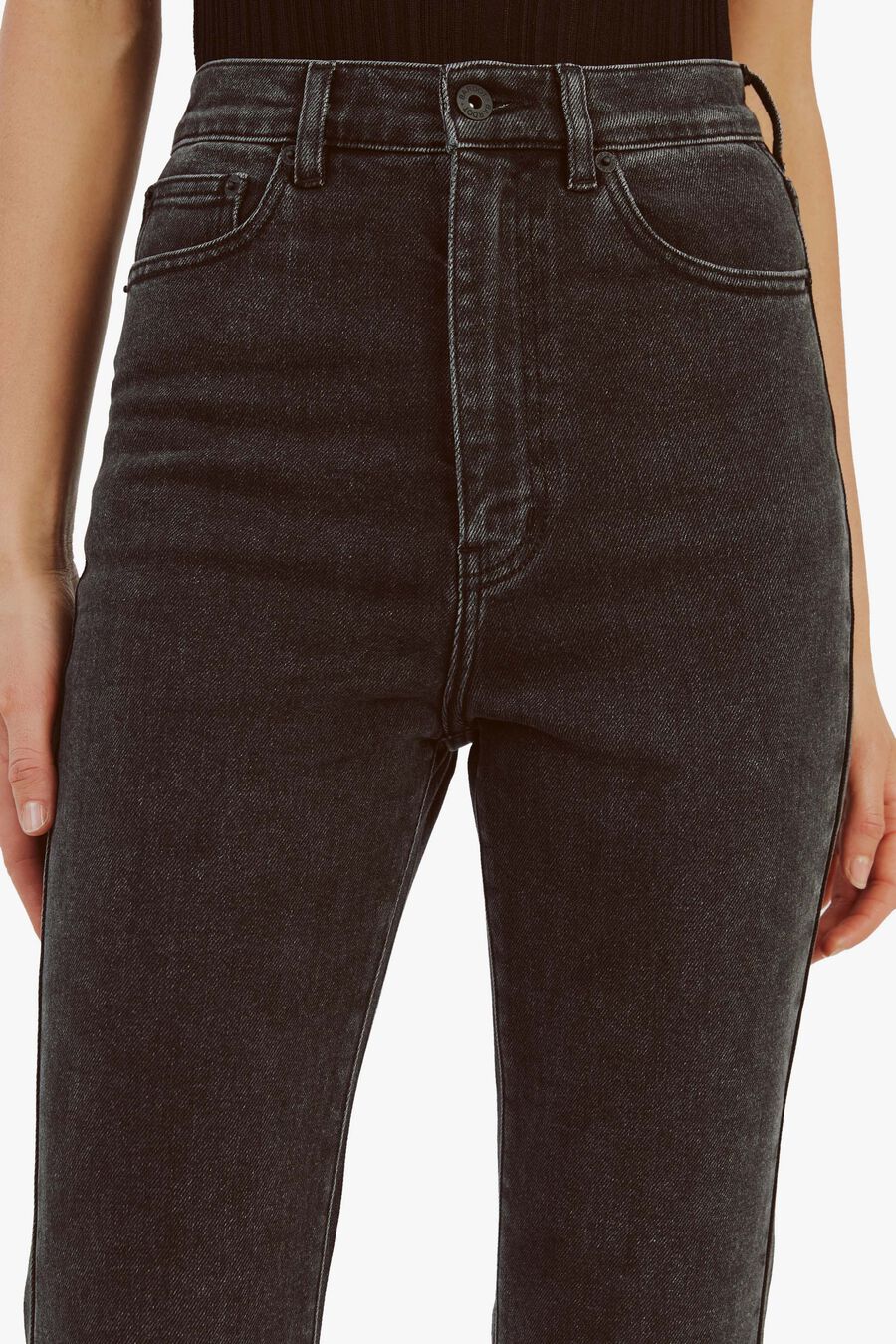 HEIDI FLARED CROPPED LEG in colour Washed Black