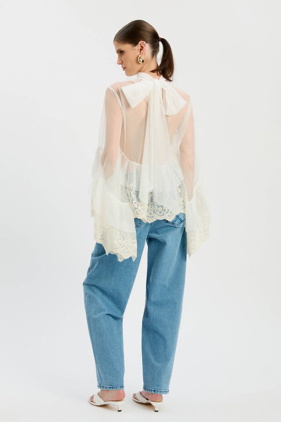 Anyssa Lace Edge Ruffe Blouse