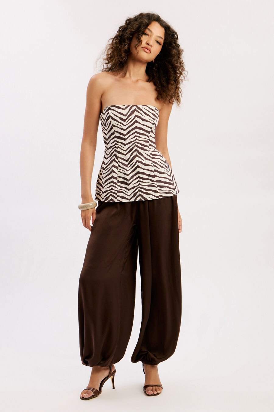 HELENIA LONGLINE STRAPLESS TOP in colour Brown