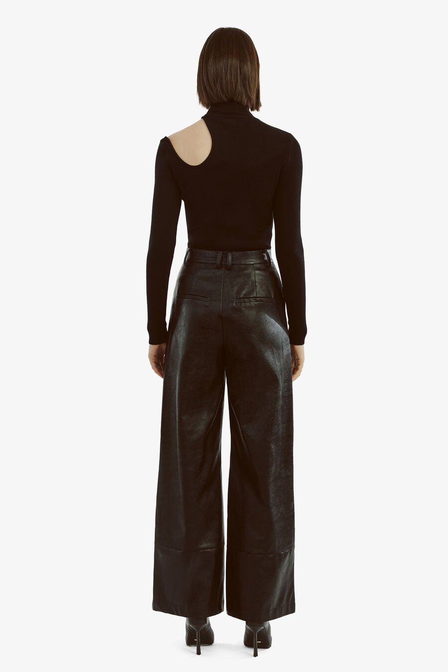 OLESA ASYMMETRIC KNIT TOP in colour BLACK