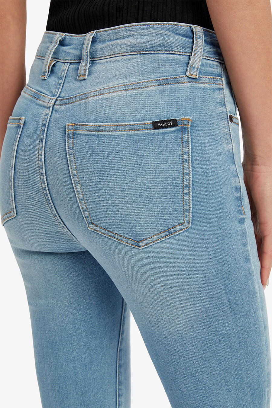 KHLOE HI CROP JEANS in colour Light Denim
