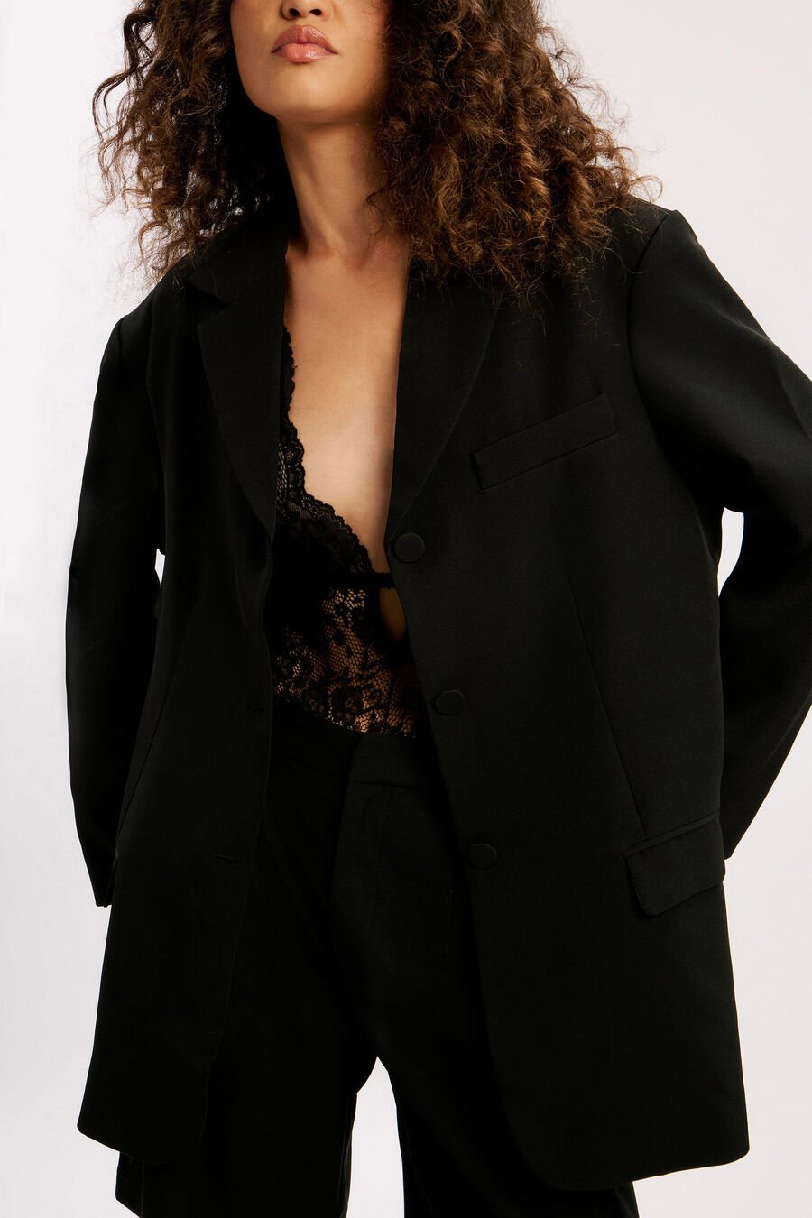 Akia Oversized Blazer