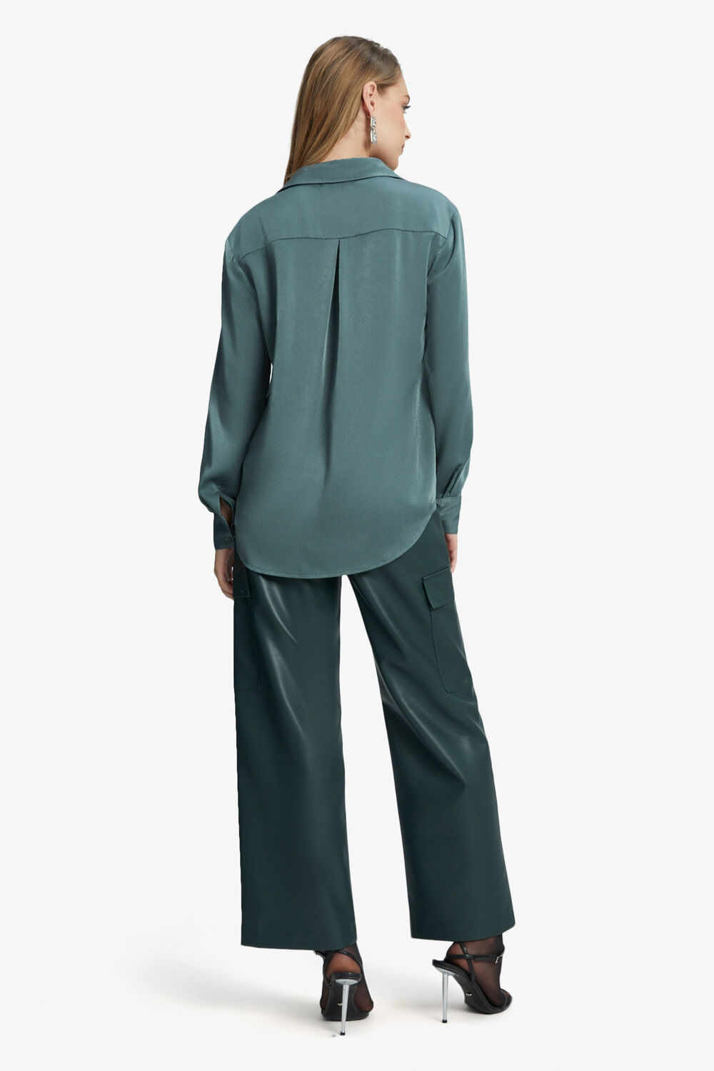 CLASSIC COLLAR SHIRT in colour SEAGRASS