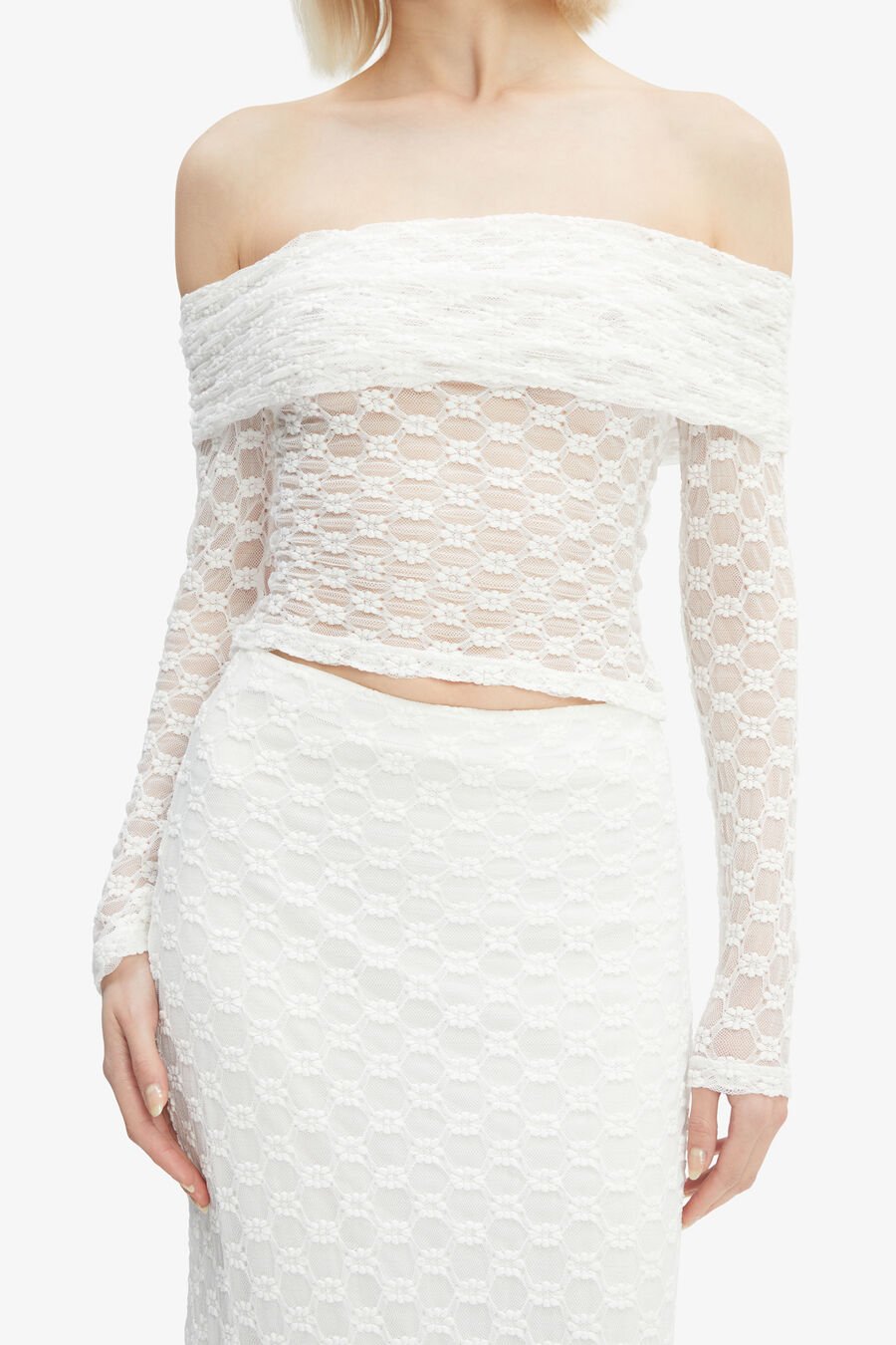 ADONI OFF THE SHOULDER TOP in colour ORCHIDWHT