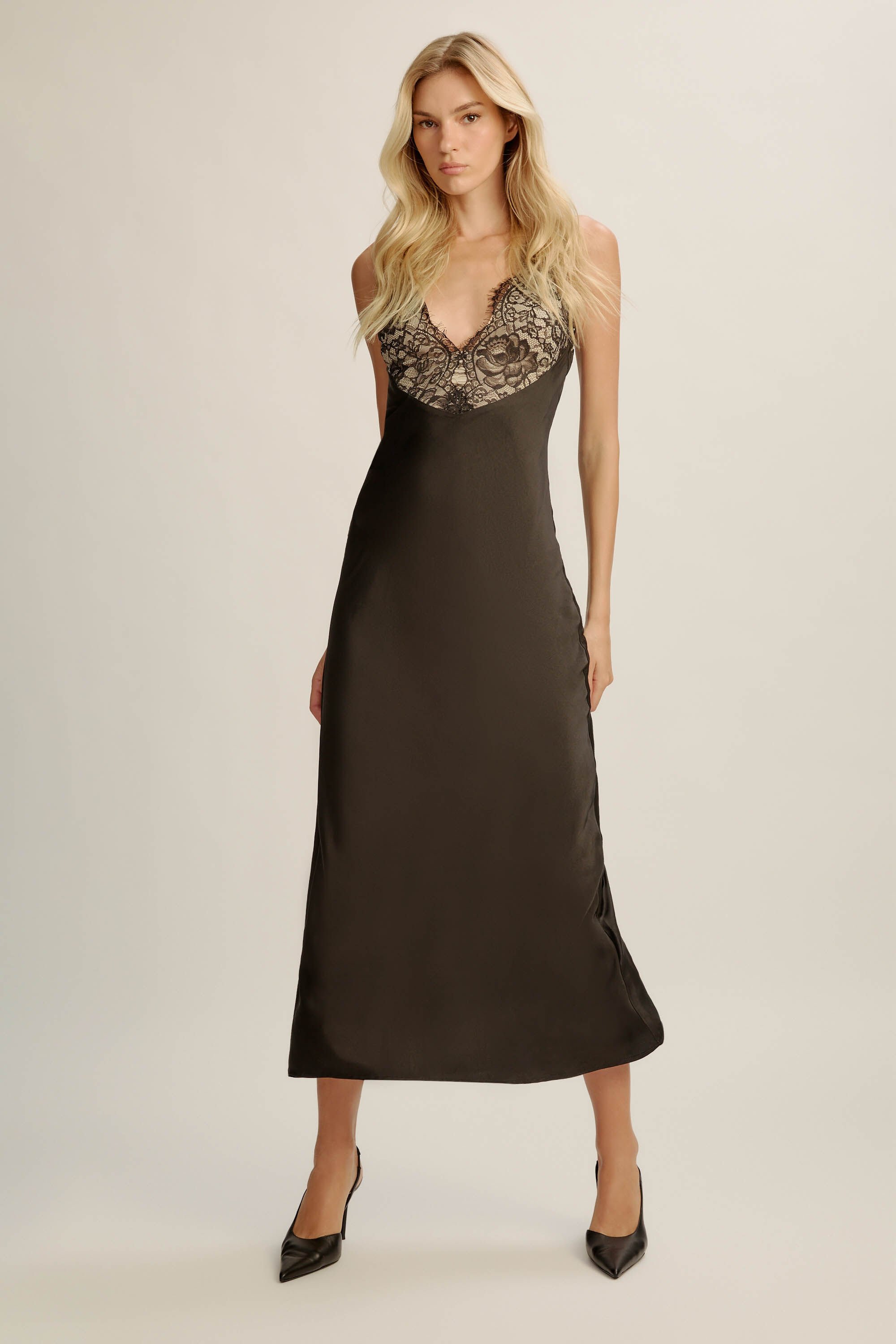 パーティードレス Black Lace-Trim Midi Dress Black Floral Lace Trim Midi Dress | Short Dresses – Saved by