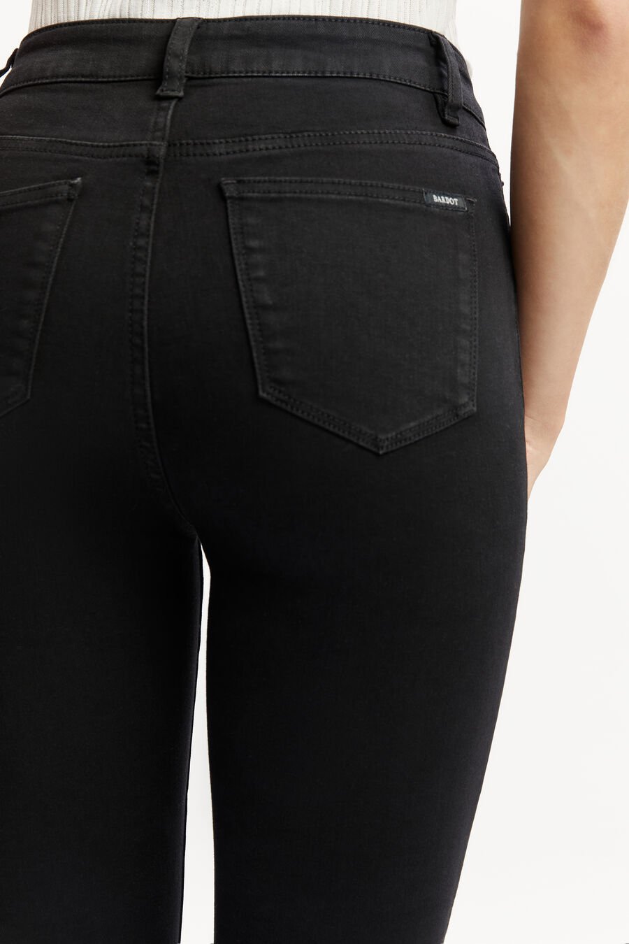 KHLOE HI JEANS in colour BLACK
