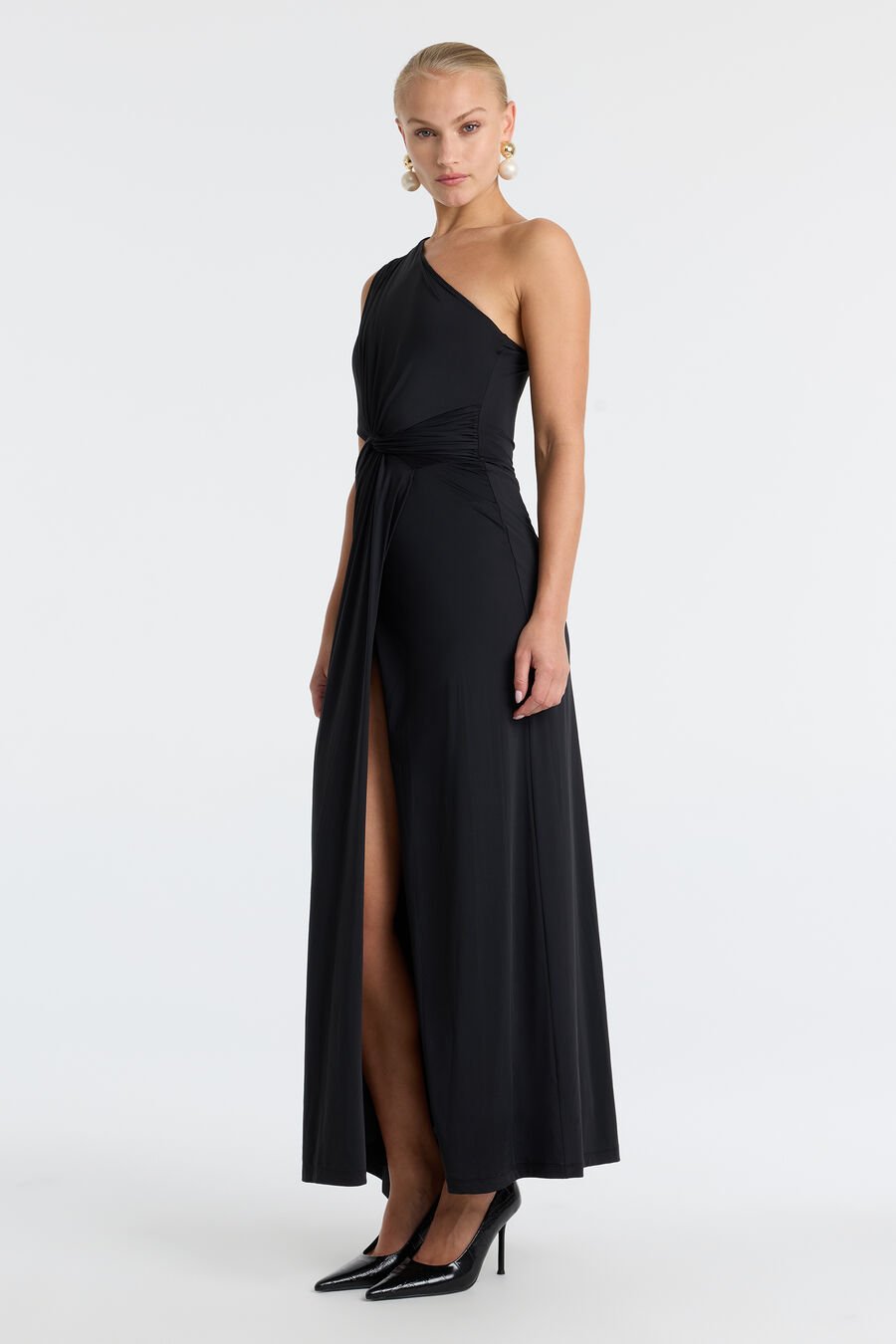 SASKIA ONE SHOULDER MAXI DRESS in colour Black