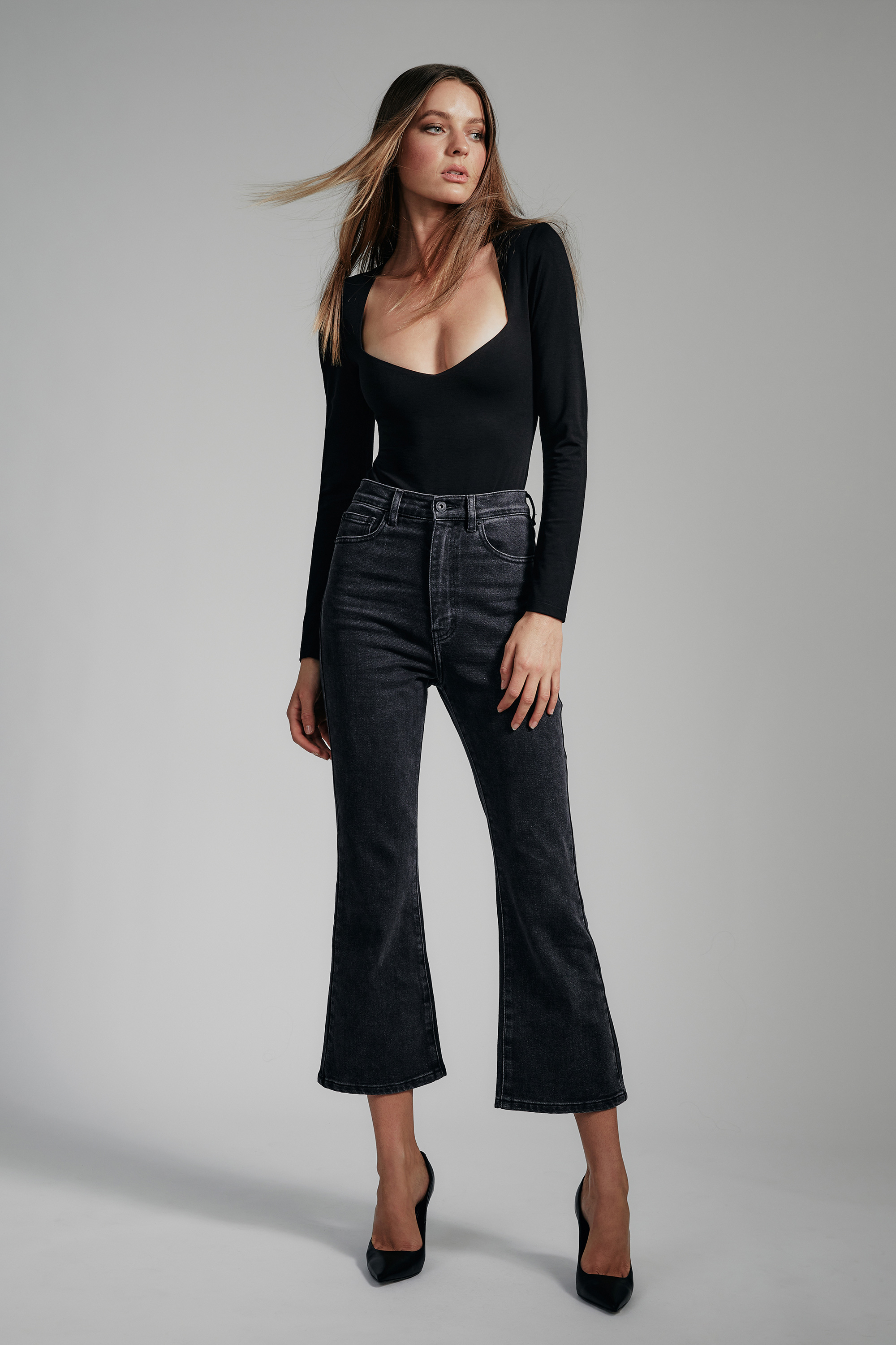 Bardot Heidi Flared Cropped Leg In Washed Bla