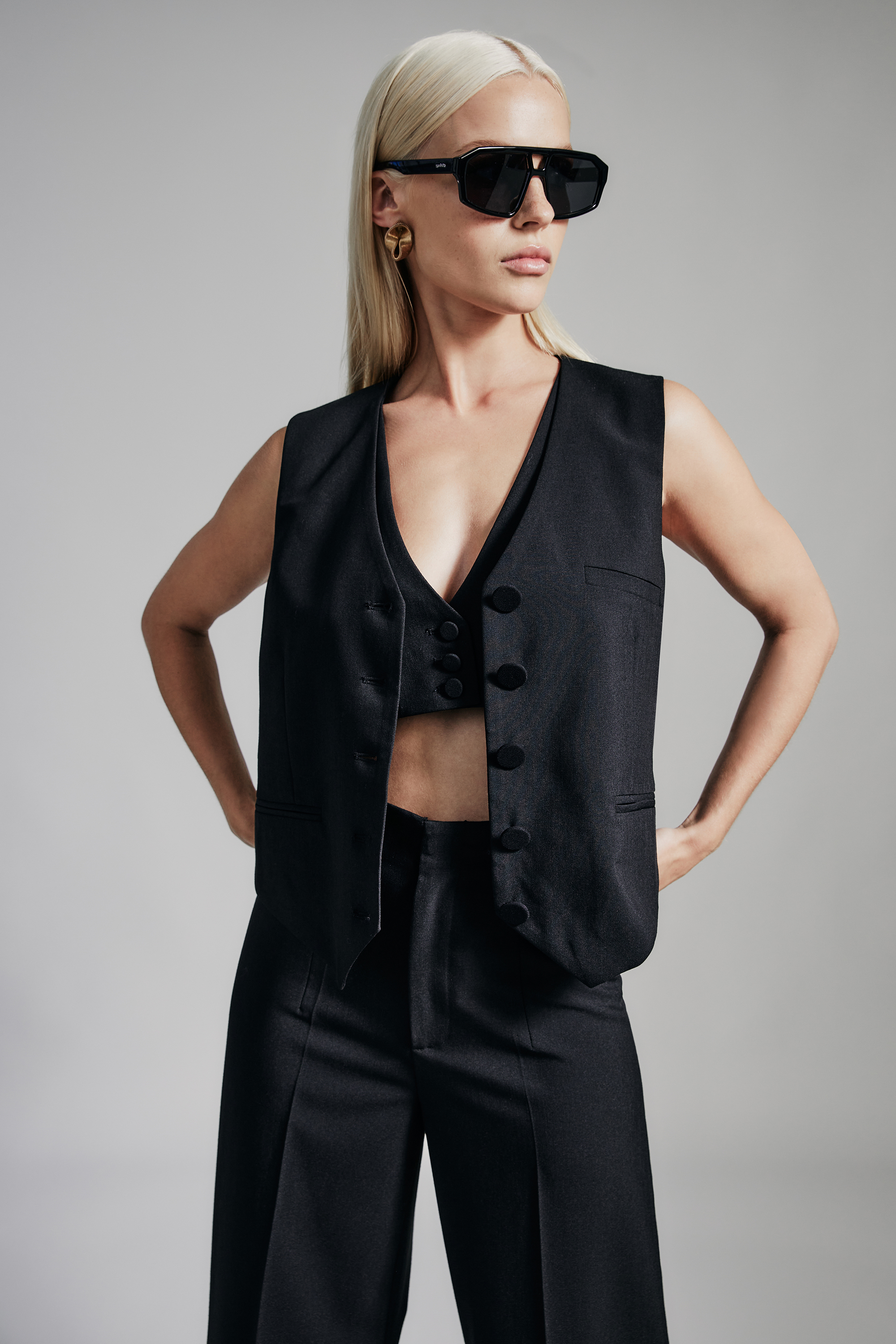 Bardot Marla Longline Vest In Black