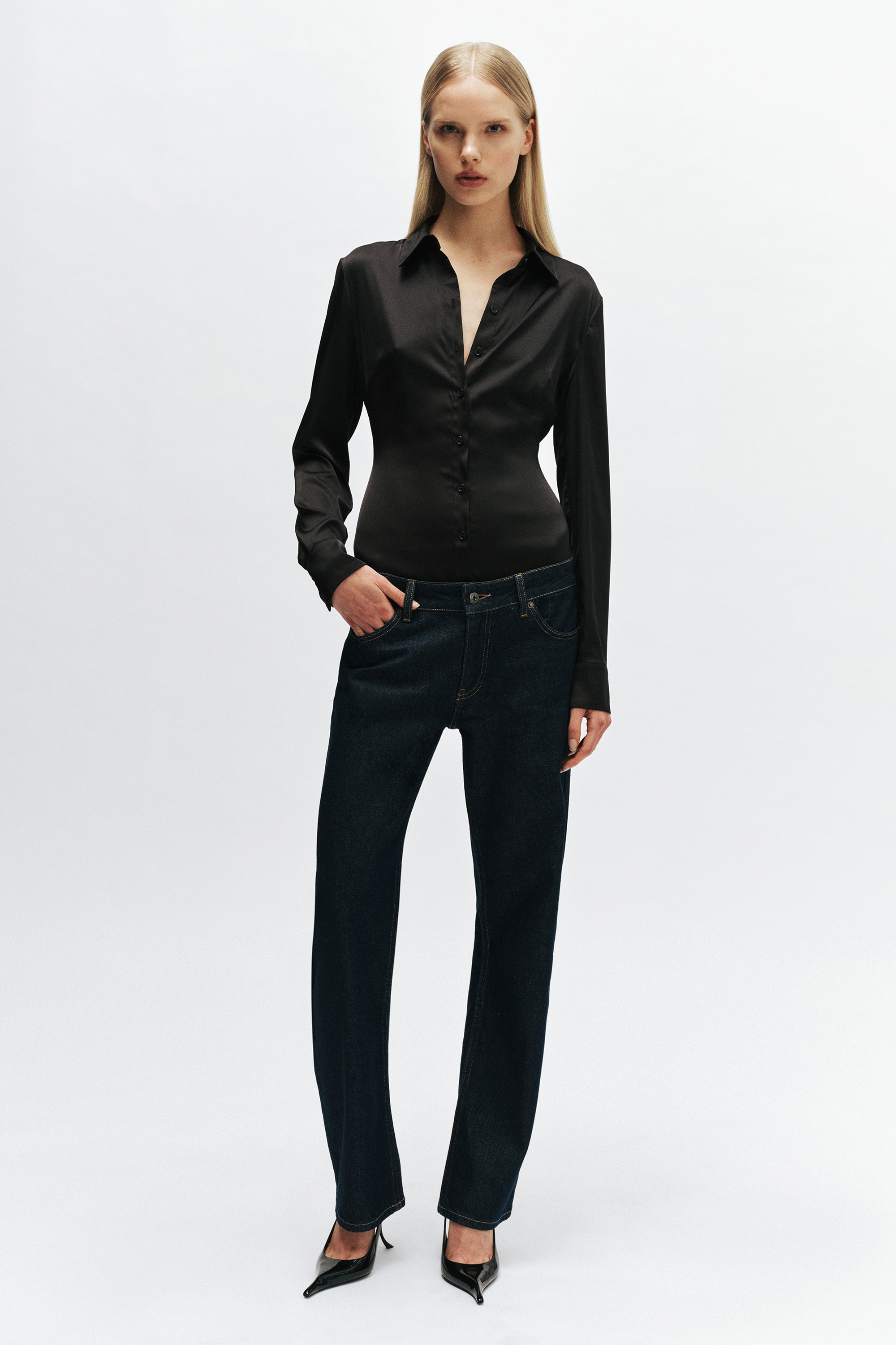 030 LOW RISE STRAIGHT LEG JEAN DARK DENIM